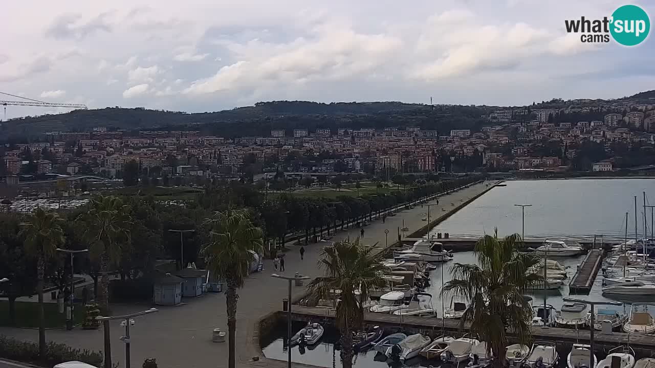 Webcam Koper – Panorama of the marina and promenade from the Grand Hotel Koper