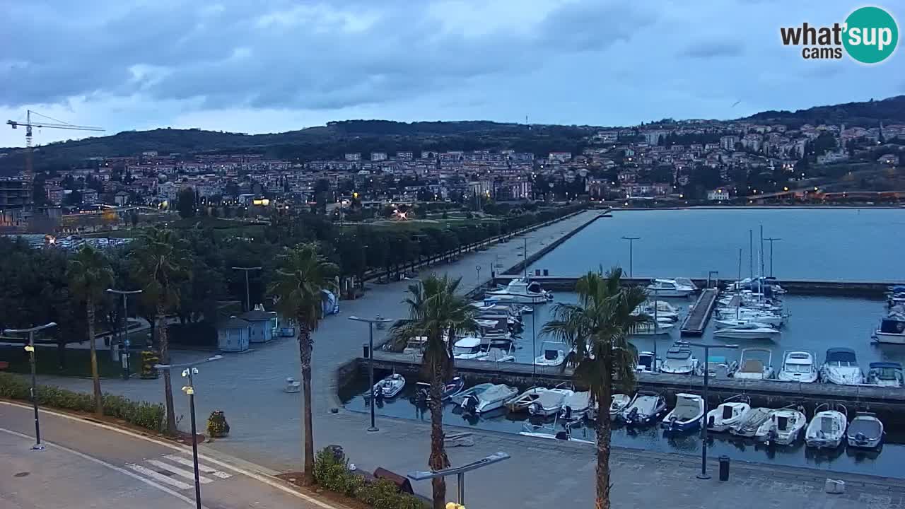 Webcam Koper – Panorama of the marina and promenade from the Grand Hotel Koper