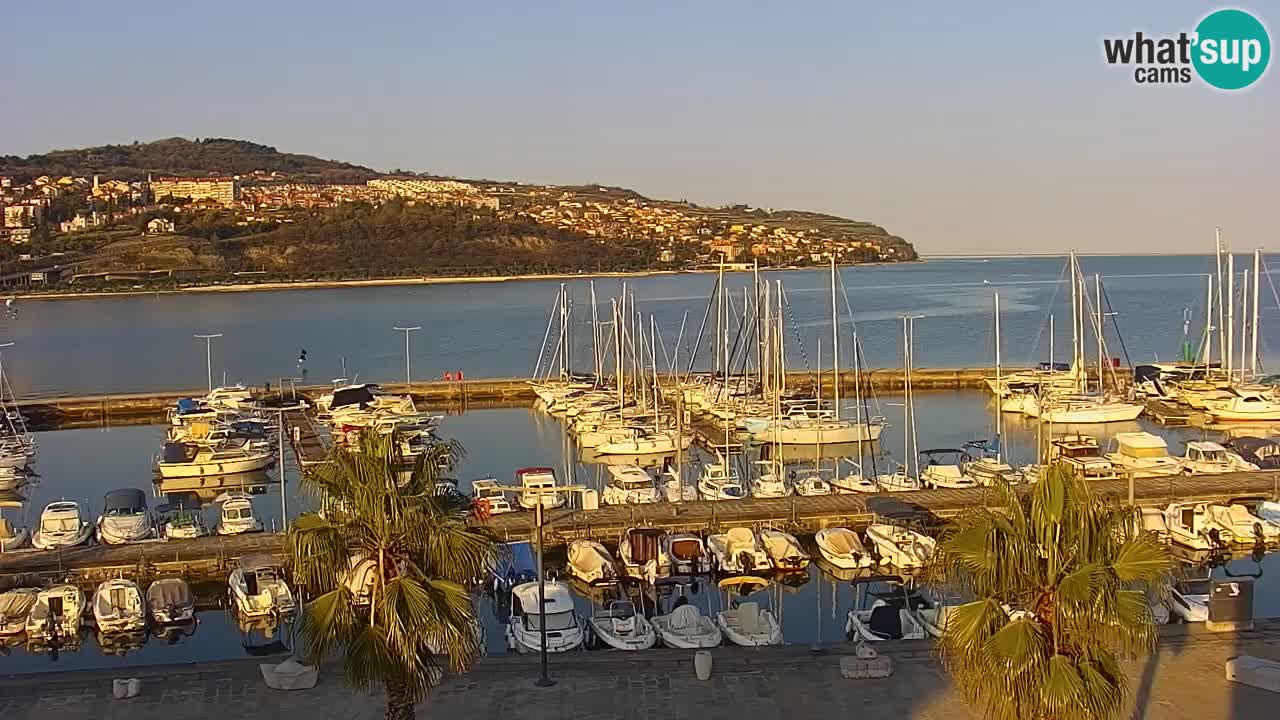 Webcam Koper – Panorama of the marina and promenade from the Grand Hotel Koper