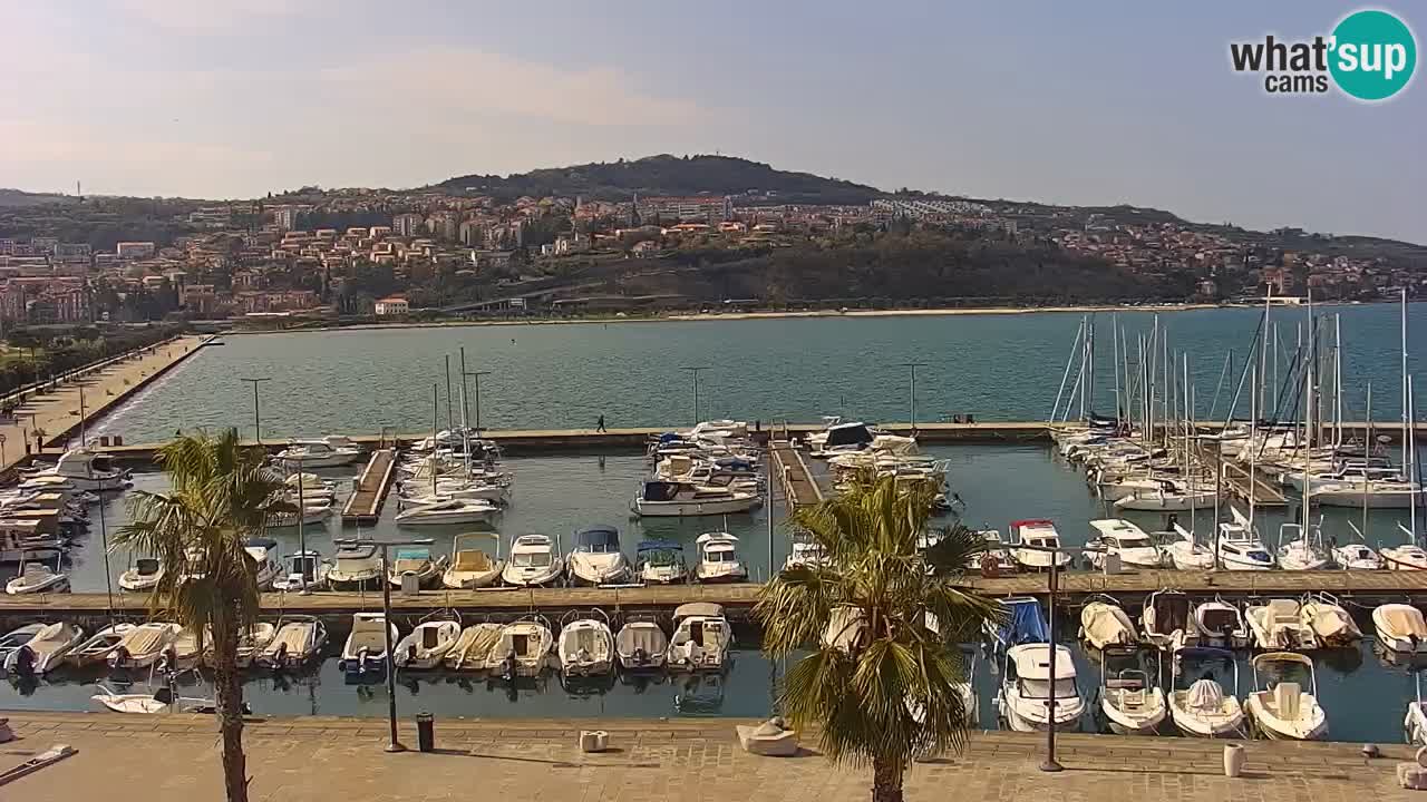 Webcam Koper – Panorama des Jachthafens und der Promenade vom Hotel Grand Koper