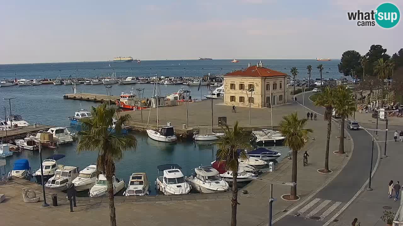 Camera en vivo Koper – puerto deportivo y paseo marítimo desde el Hotel Grand Koper