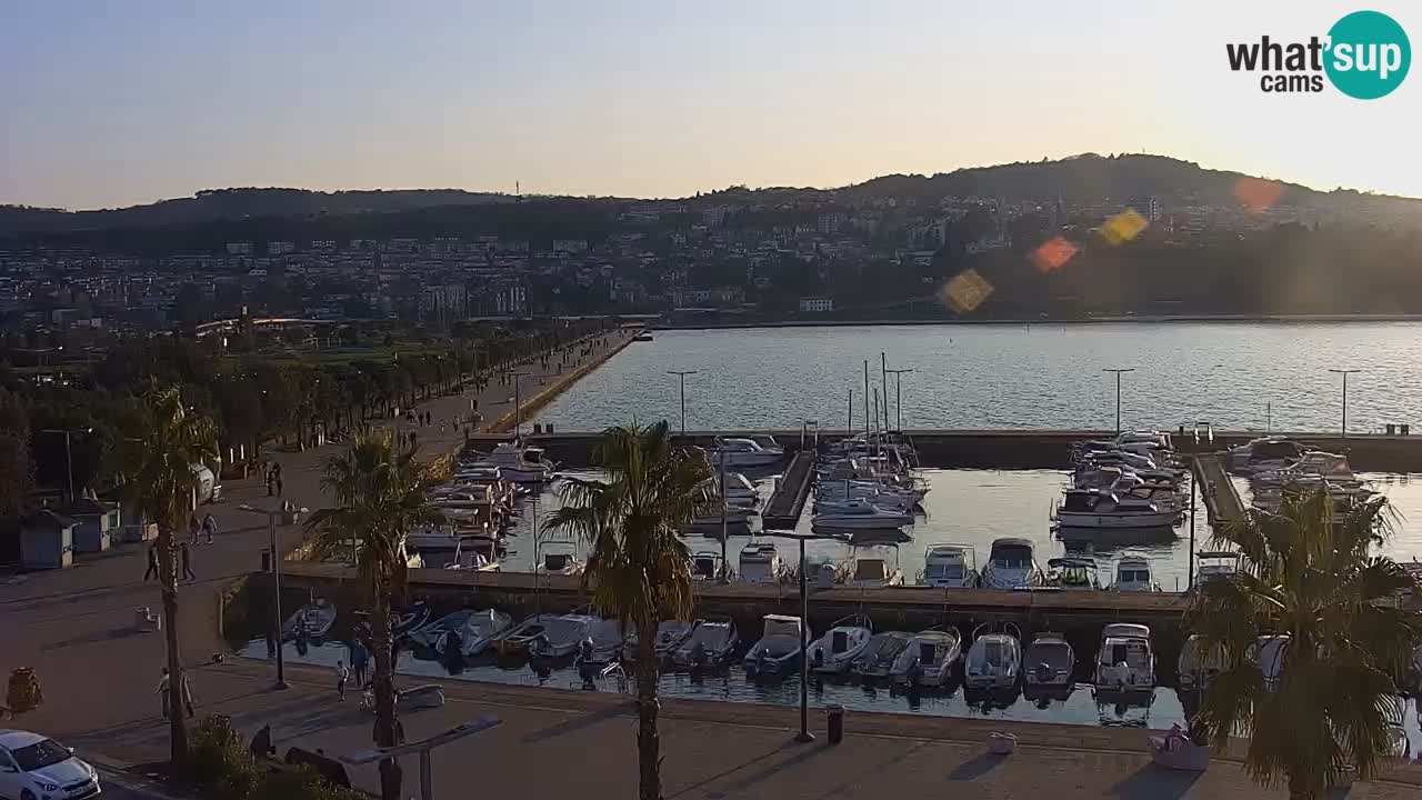 Web kamera Koper – marina i promenada – hotel Grand Koper