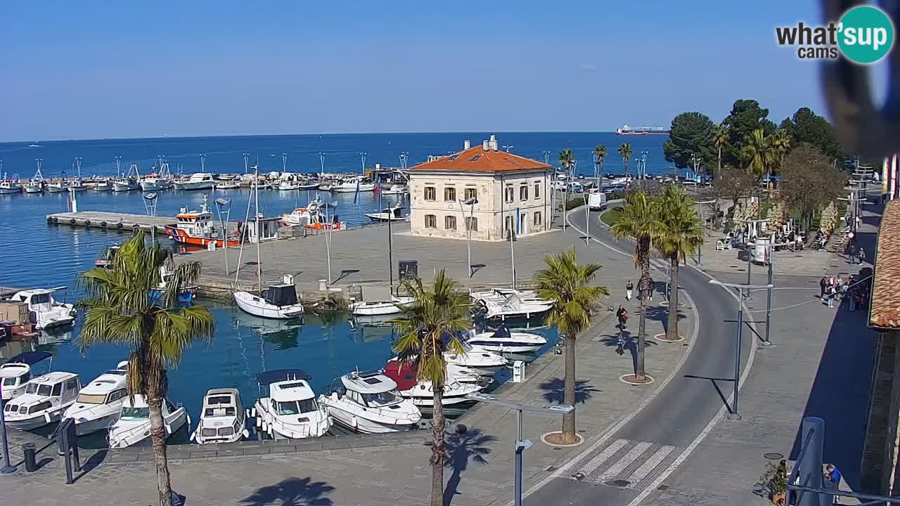 Webcam Koper – Panorama de la marina et de la promenade depuis le Grand Hotel Koper