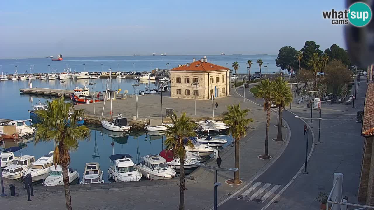 Camera en vivo Koper – puerto deportivo y paseo marítimo desde el Hotel Grand Koper