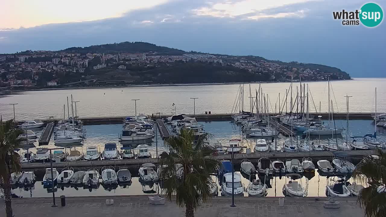 Webcam Koper – Panorama de la marina et de la promenade depuis le Grand Hotel Koper