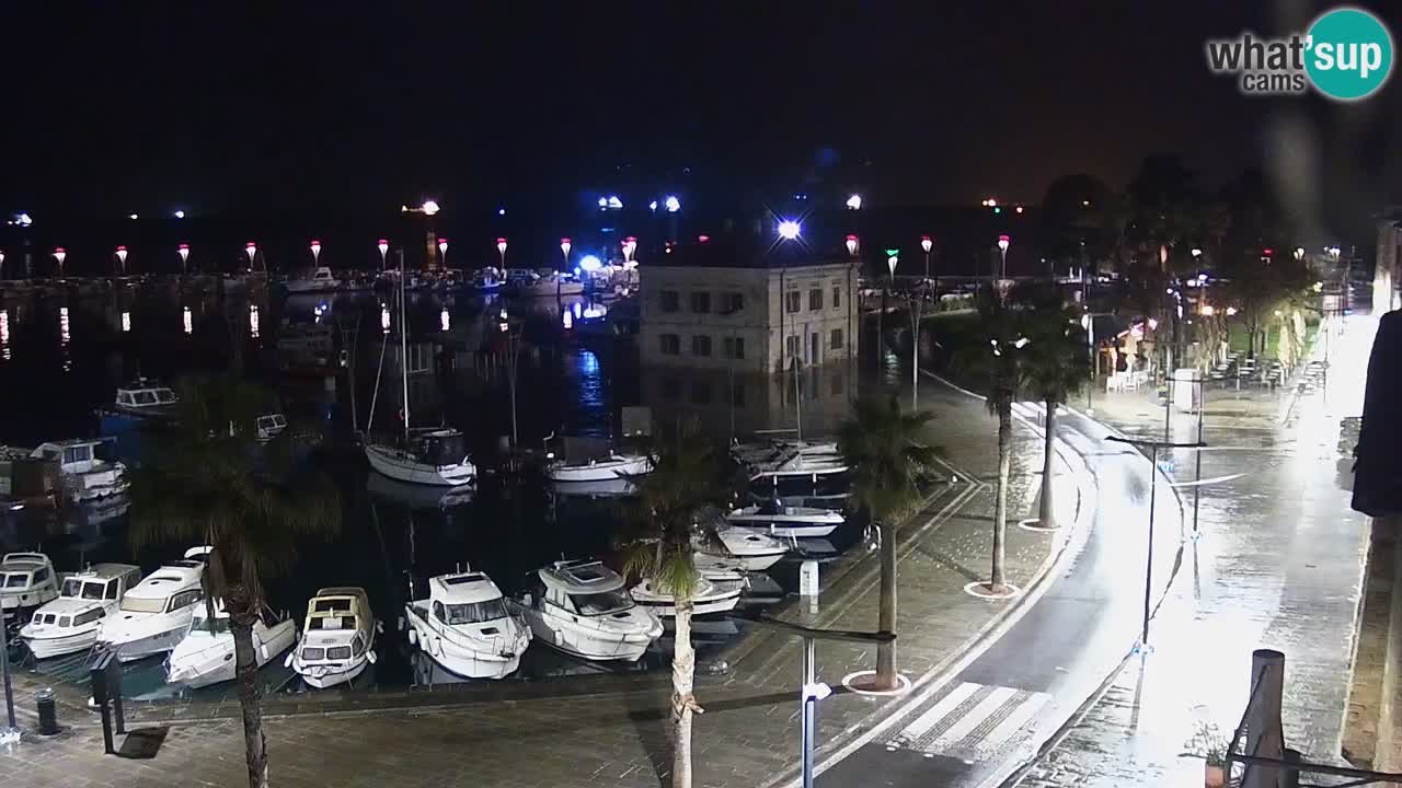 Spletna kamera Koper – Panorama na marino in promenado s Hotela Grand Koper