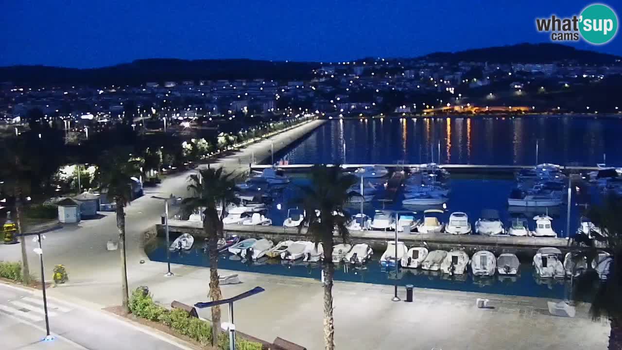 Spletna kamera Koper – Panorama na marino in promenado s Hotela Grand Koper
