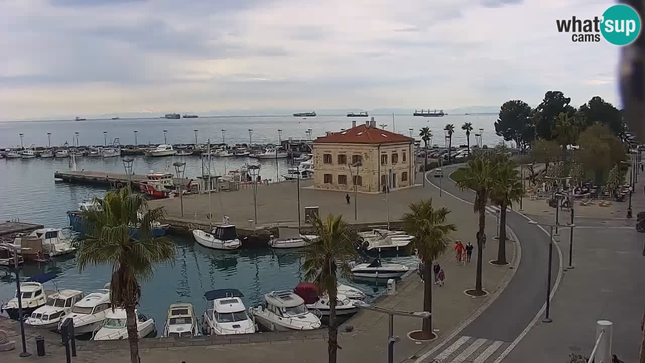 Camera en vivo Koper – puerto deportivo y paseo marítimo desde el Hotel Grand Koper