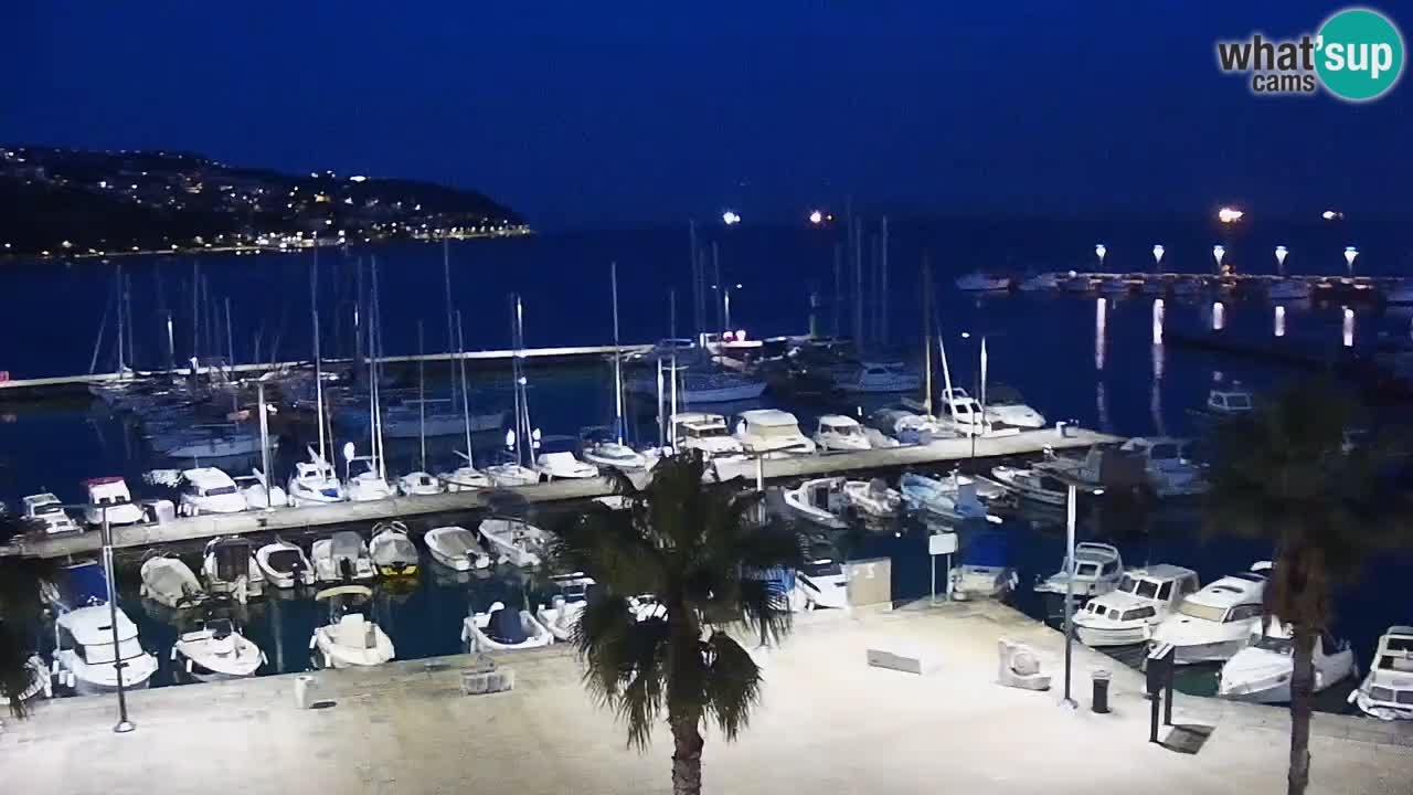 Webcam Koper – Panorama of the marina and promenade from the Grand Hotel Koper
