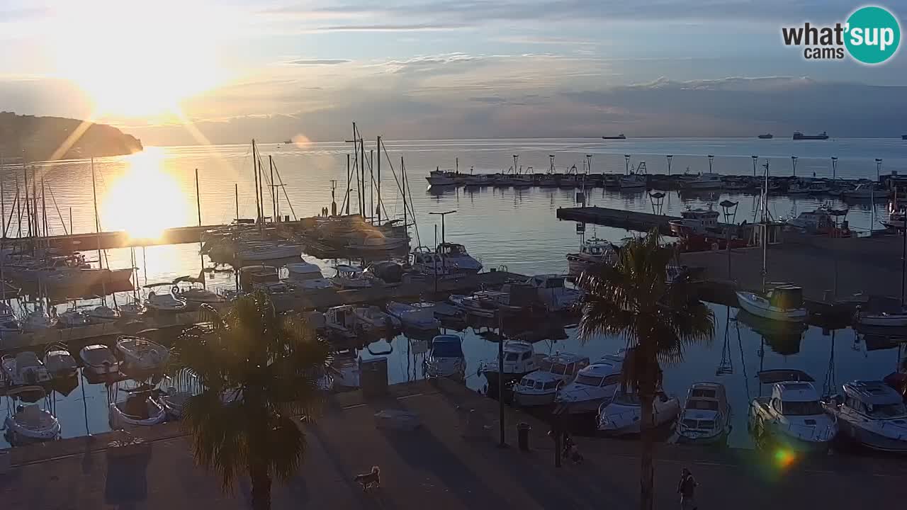 Webcam Koper – Panorama de la marina et de la promenade depuis le Grand Hotel Koper