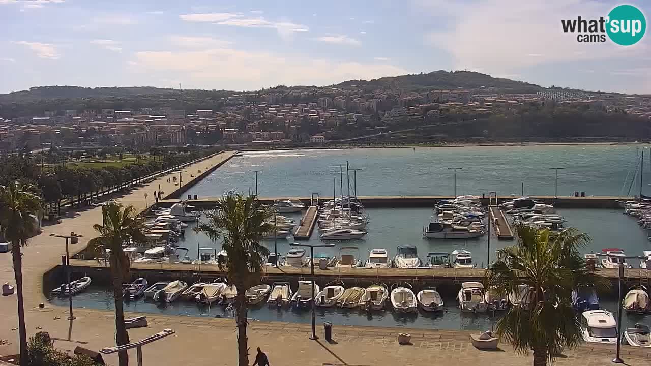 Spletna kamera Koper – Panorama na marino in promenado s Hotela Grand Koper
