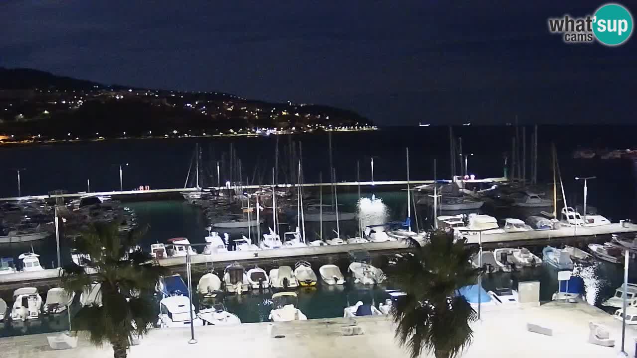 Luka Kopar uživo web kamera – Turistički terminal i teretna luka – Slovenija