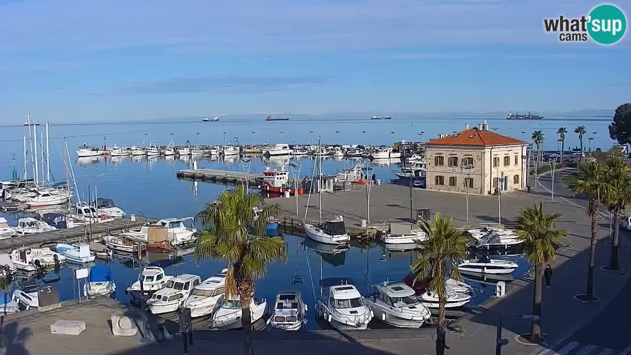 Webcam Koper – Panorama des Jachthafens und der Promenade vom Hotel Grand Koper