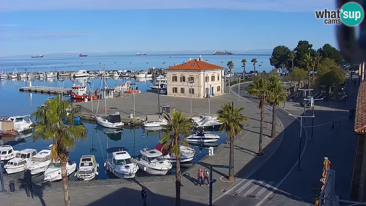 Webcam Koper – Panorama of the marina and promenade from the Grand Hotel Koper