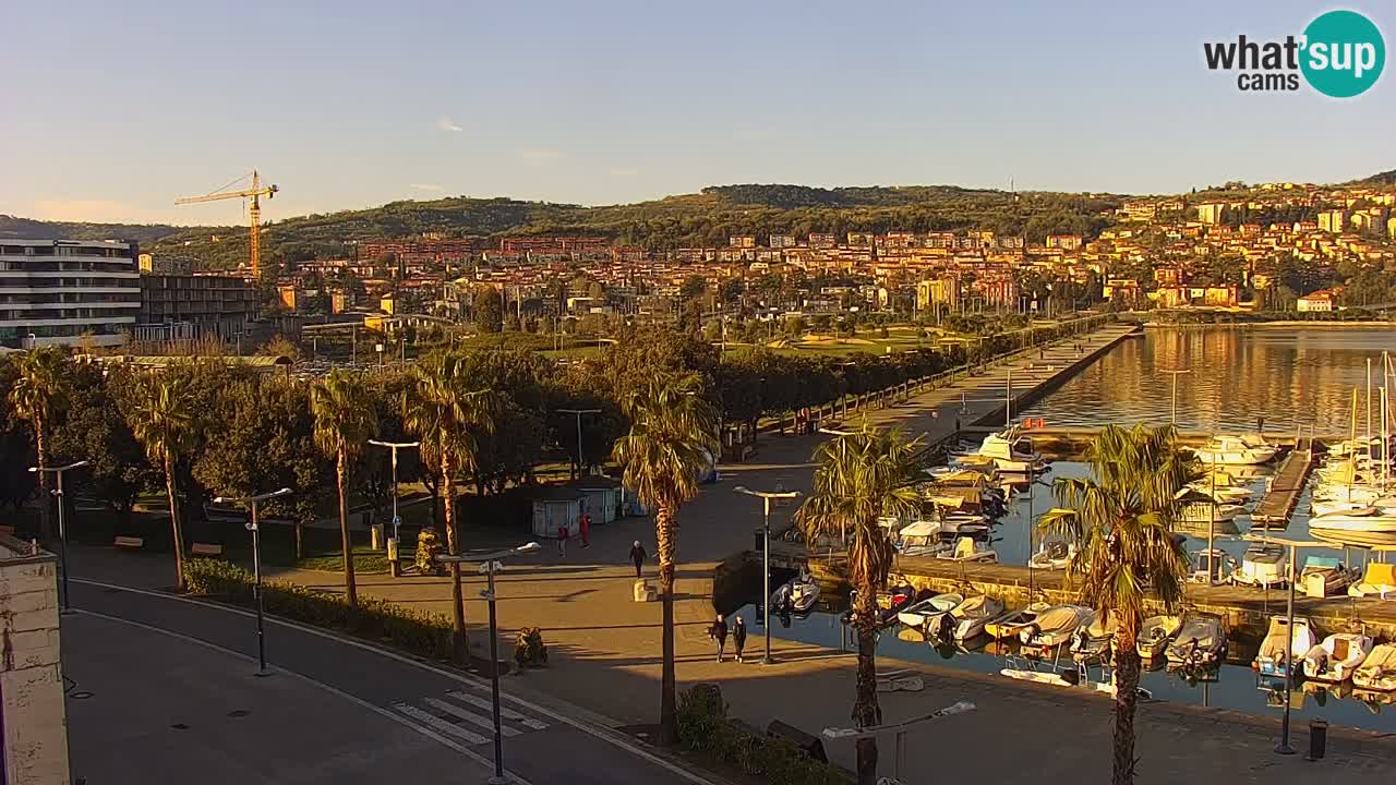 Webcam Koper – Panorama of the marina and promenade from the Grand Hotel Koper