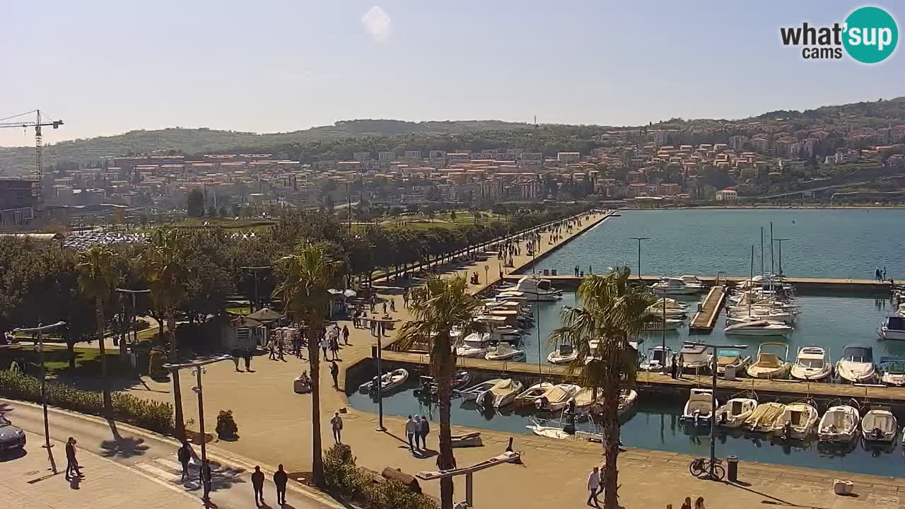 Webcam Koper – Panorama des Jachthafens und der Promenade vom Hotel Grand Koper