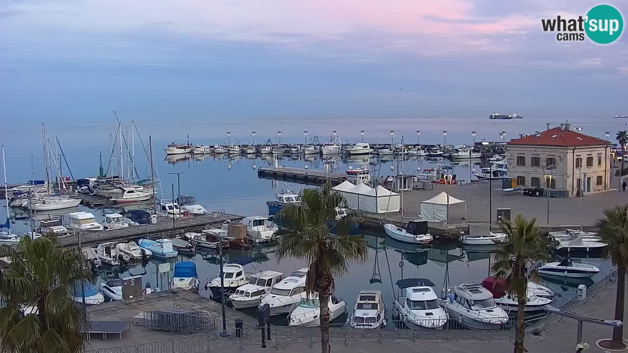 Web kamera Koper – marina i promenada – hotel Grand Koper