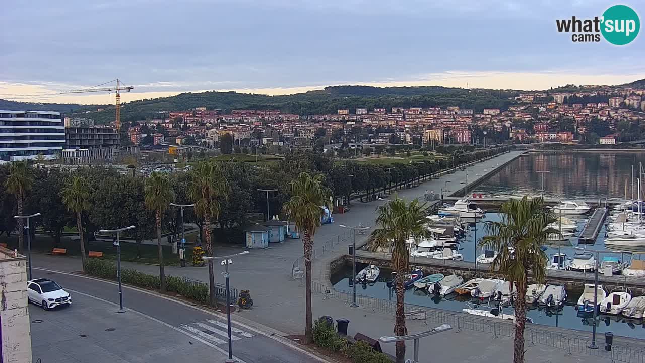 Webcam Koper – Panorama of the marina and promenade from the Grand Hotel Koper