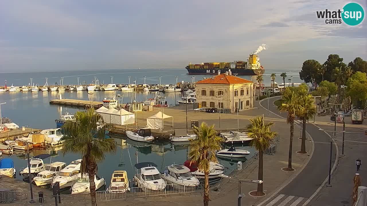 Web kamera Koper – marina i promenada – hotel Grand Koper