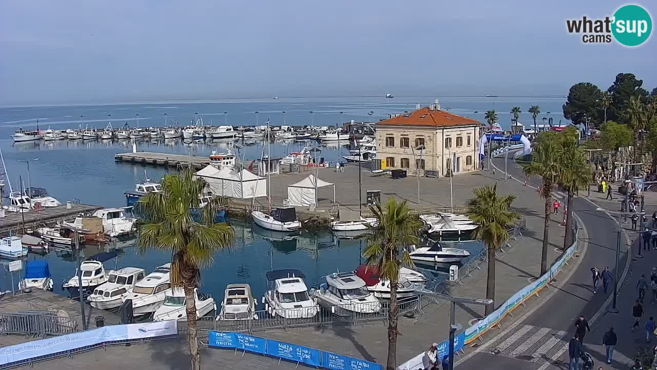 Camera en vivo Koper – puerto deportivo y paseo marítimo desde el Hotel Grand Koper