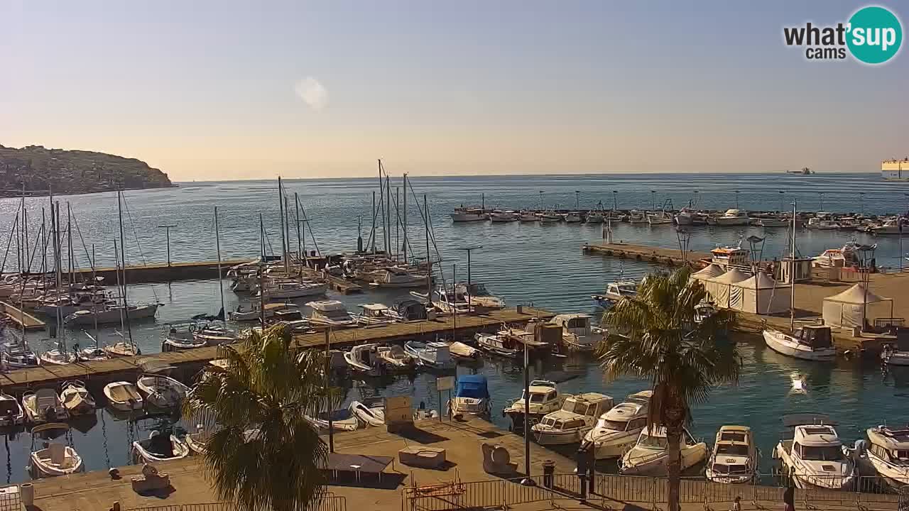 Webcam Koper – Panorama of the marina and promenade from the Grand Hotel Koper