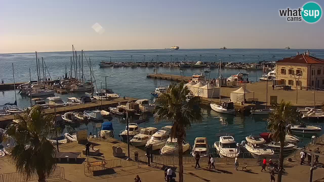 Webcam Koper – Panorama de la marina et de la promenade depuis le Grand Hotel Koper