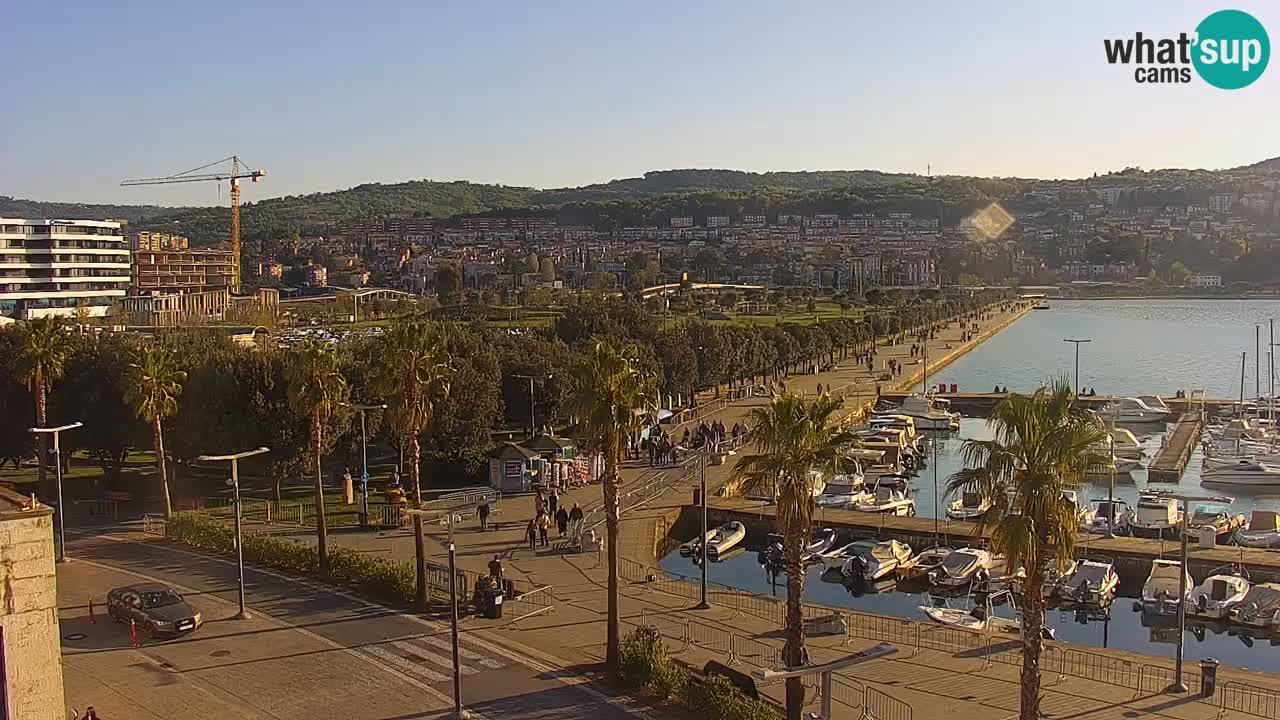 Camera en vivo Koper – puerto deportivo y paseo marítimo desde el Hotel Grand Koper