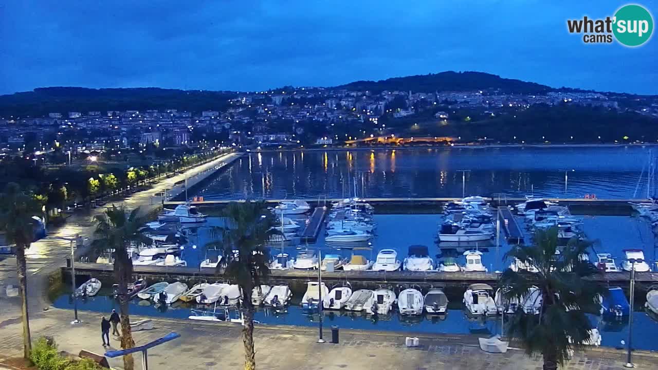 Spletna kamera Koper – Panorama na marino in promenado s Hotela Grand Koper