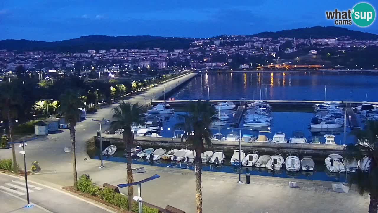 Spletna kamera Koper – Panorama na marino in promenado s Hotela Grand Koper