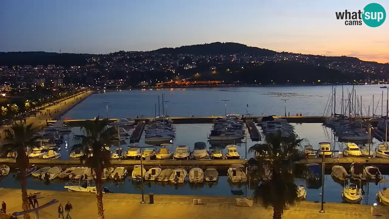 Webcam Koper – Panorama of the marina and promenade from the Grand Hotel Koper