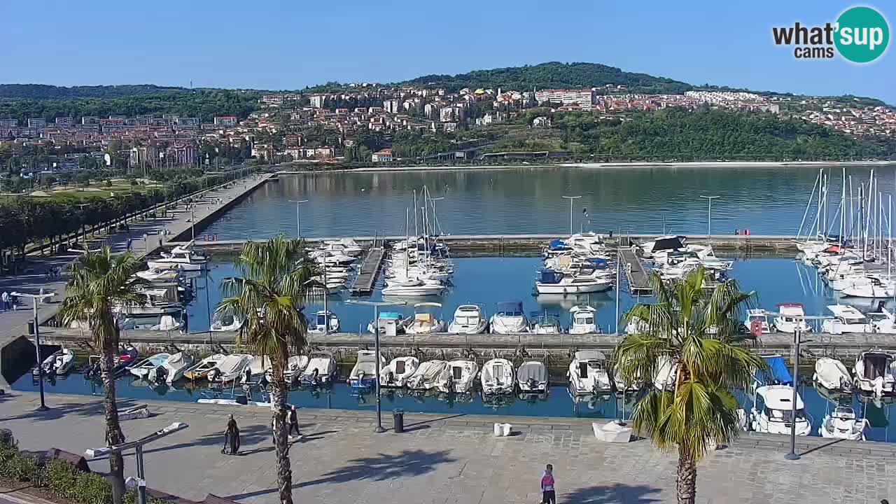 Webcam Koper – Panorama des Jachthafens und der Promenade vom Hotel Grand Koper