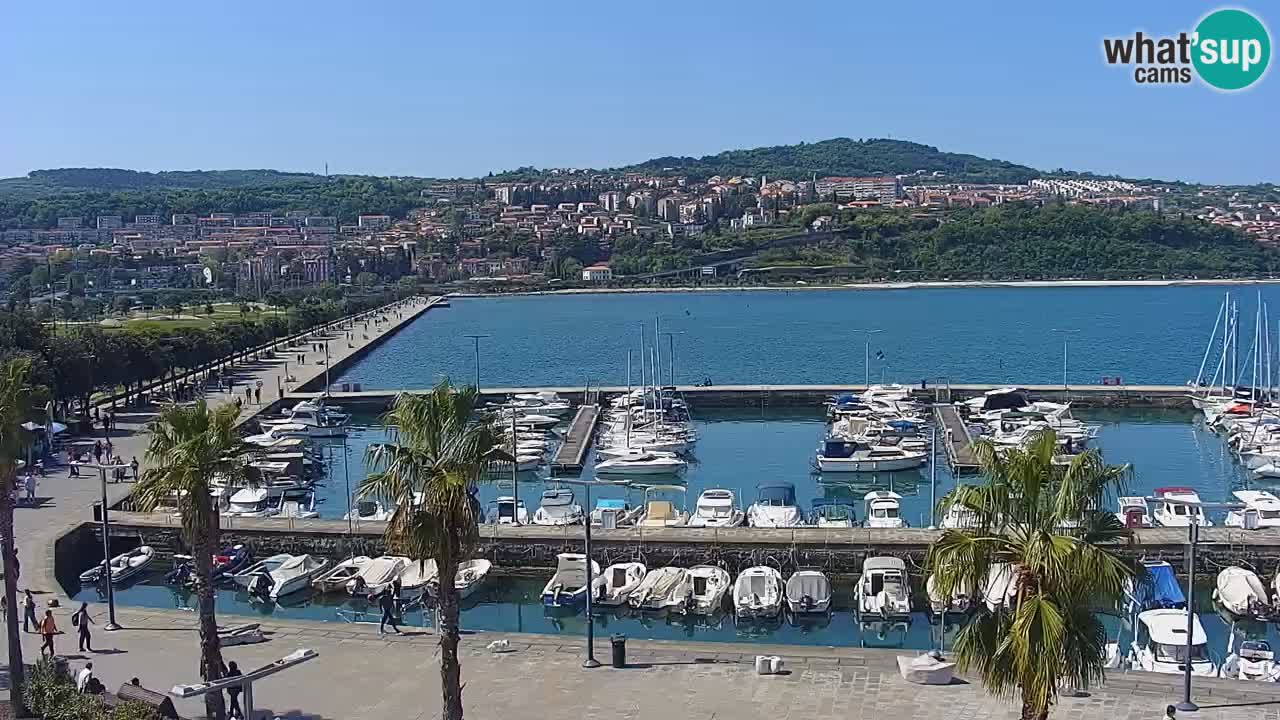 Spletna kamera Koper – Panorama na marino in promenado s Hotela Grand Koper