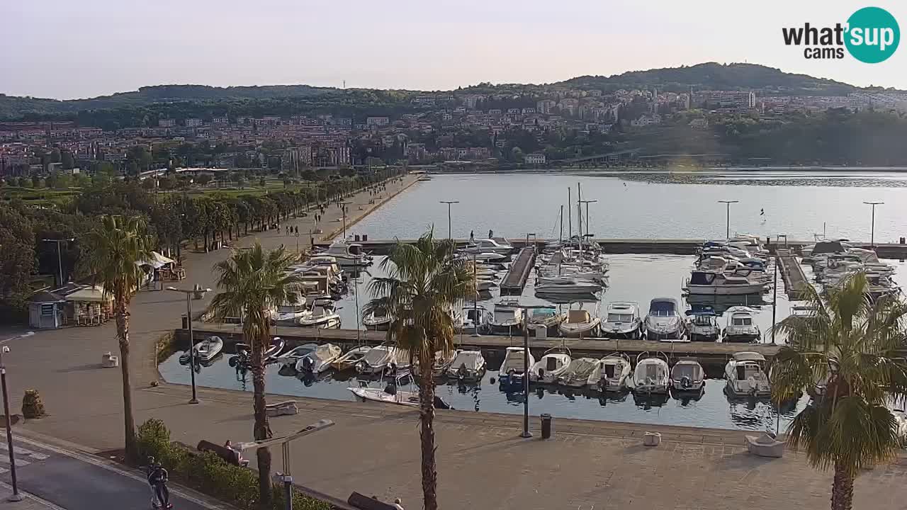 Webcam Koper – Panorama de la marina et de la promenade depuis le Grand Hotel Koper