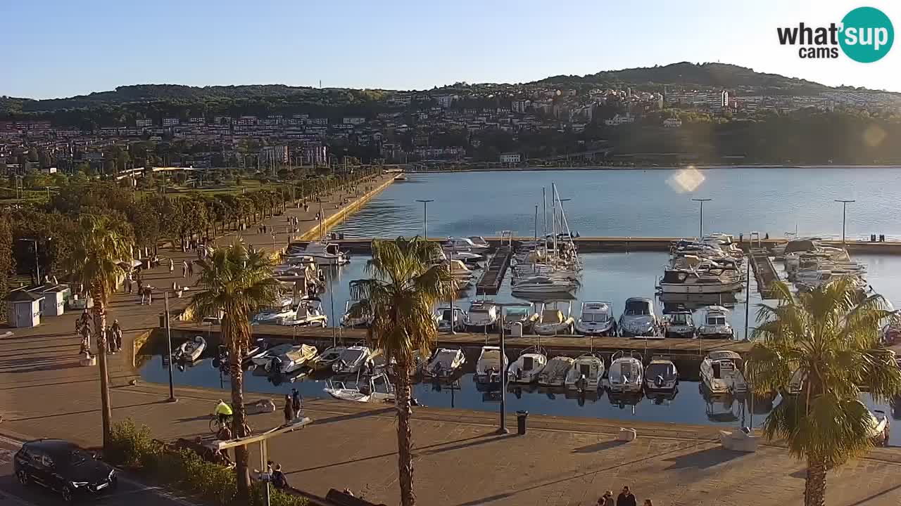 Webcam Koper – Panorama de la marina et de la promenade depuis le Grand Hotel Koper