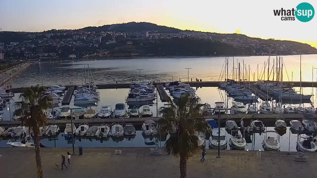 Camera en vivo Koper – puerto deportivo y paseo marítimo desde el Hotel Grand Koper
