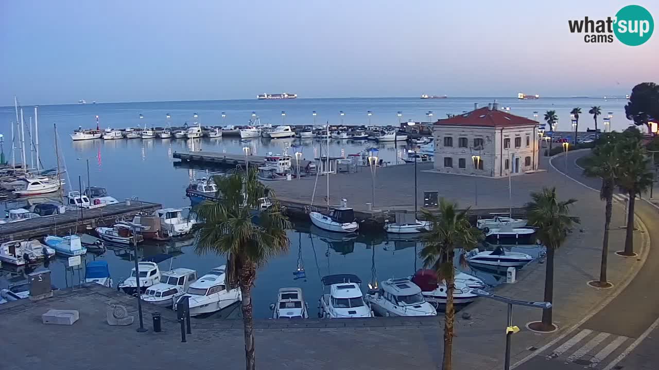 Webcam Koper – Panorama de la marina et de la promenade depuis le Grand Hotel Koper
