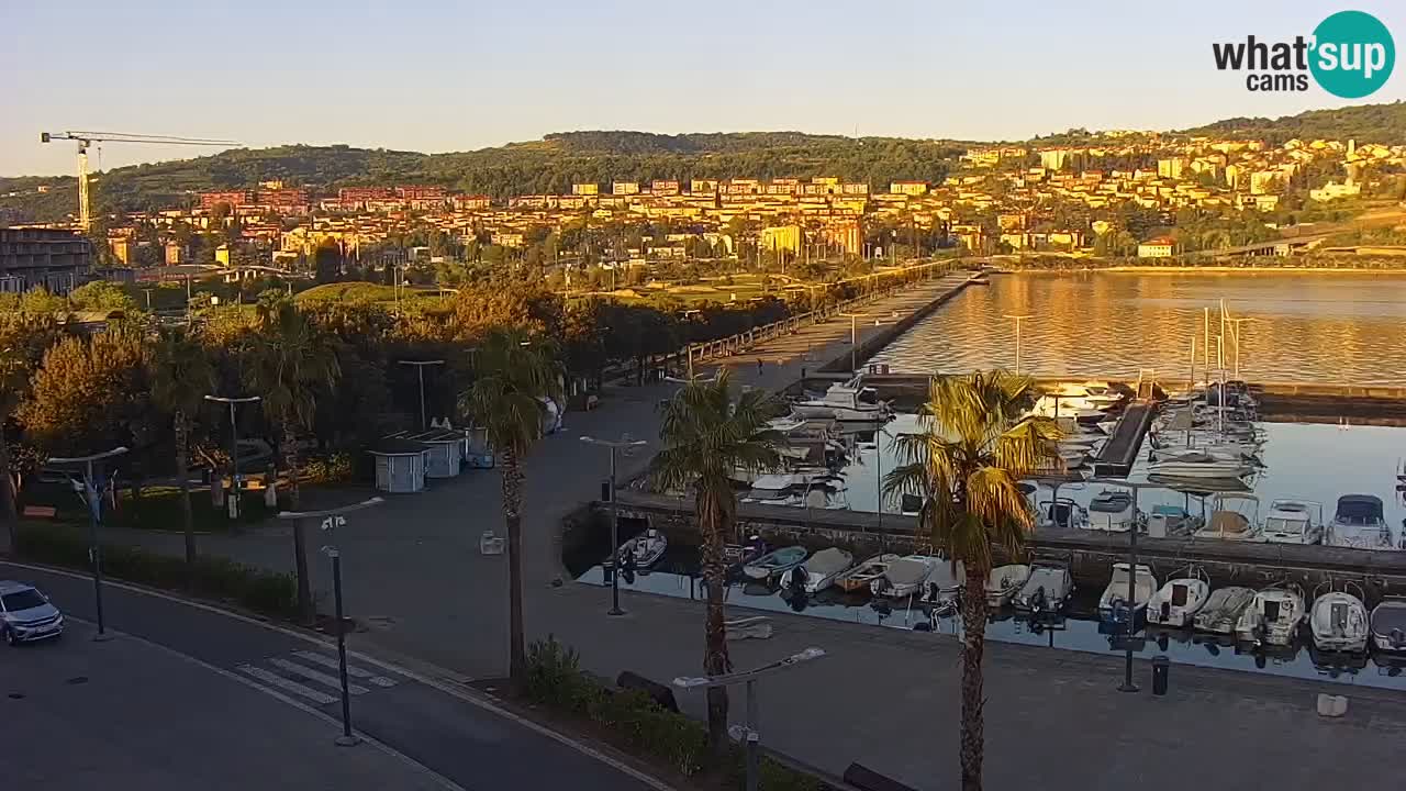 Camera en vivo Koper – puerto deportivo y paseo marítimo desde el Hotel Grand Koper