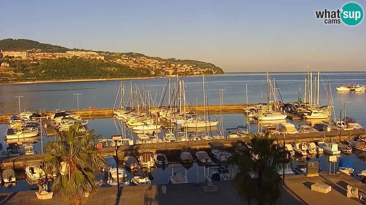 Webcam Koper – Panorama of the marina and promenade from the Grand Hotel Koper
