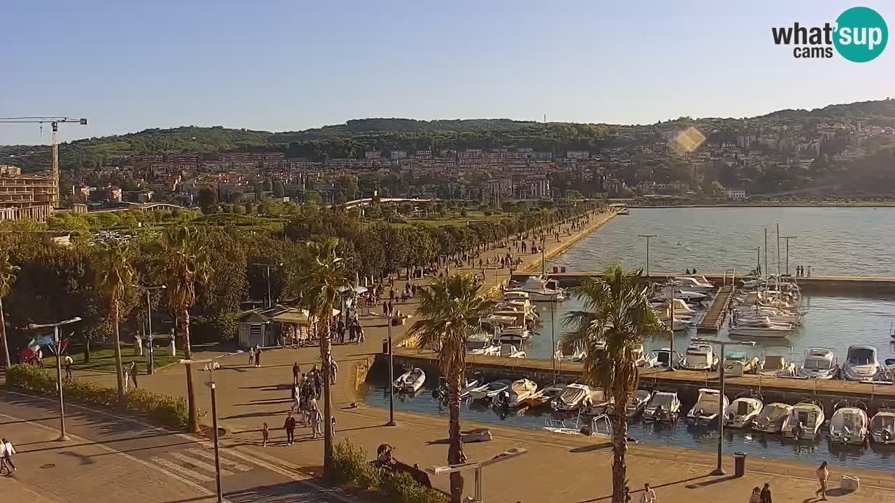 Camera en vivo Koper – puerto deportivo y paseo marítimo desde el Hotel Grand Koper