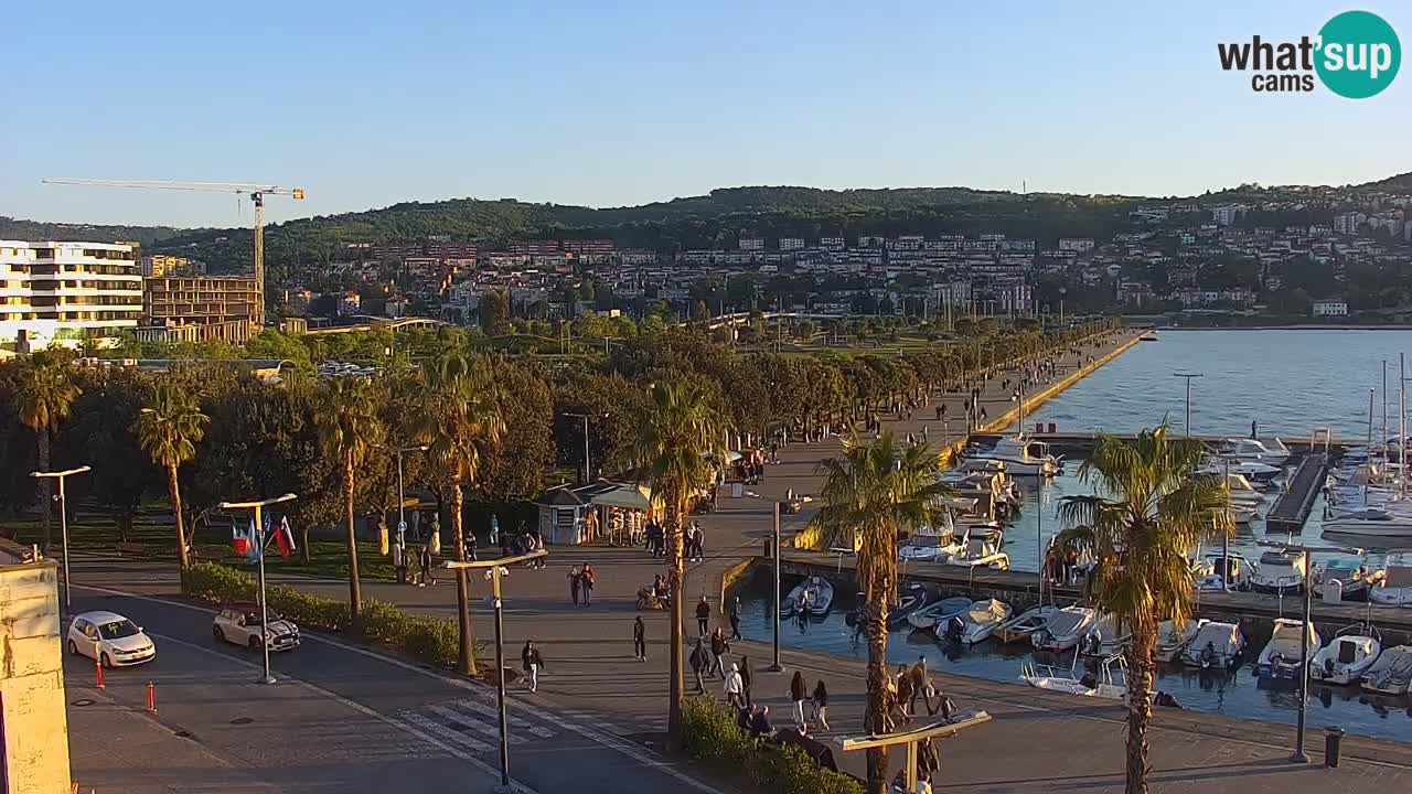 Camera en vivo Koper – puerto deportivo y paseo marítimo desde el Hotel Grand Koper