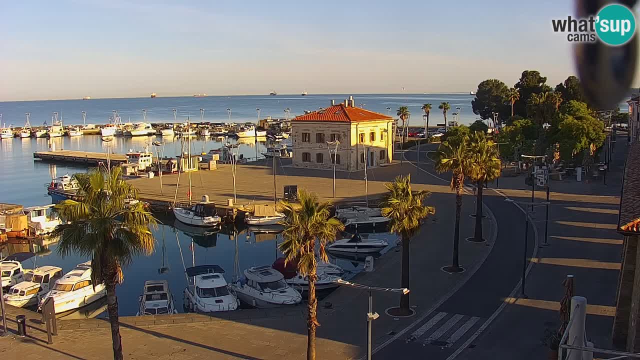 Camera en vivo Koper – puerto deportivo y paseo marítimo desde el Hotel Grand Koper