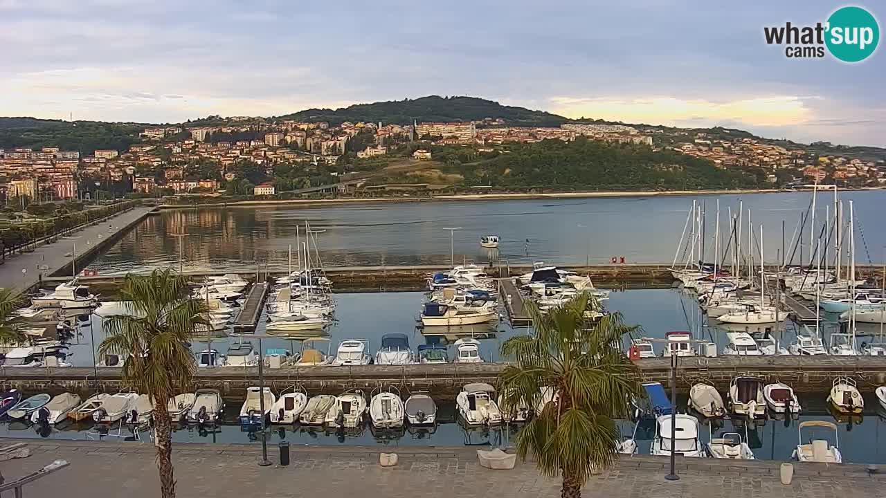 Webcam Koper – Panorama of the marina and promenade from the Grand Hotel Koper