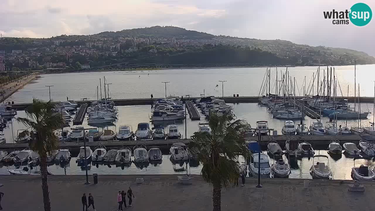 Camera en vivo Koper – puerto deportivo y paseo marítimo desde el Hotel Grand Koper