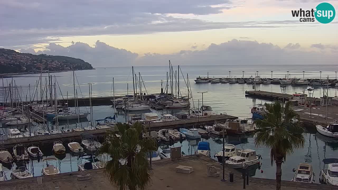 Webcam Koper – Panorama of the marina and promenade from the Grand Hotel Koper