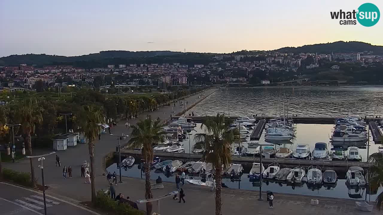 Webcam Koper – Panorama de la marina et de la promenade depuis le Grand Hotel Koper