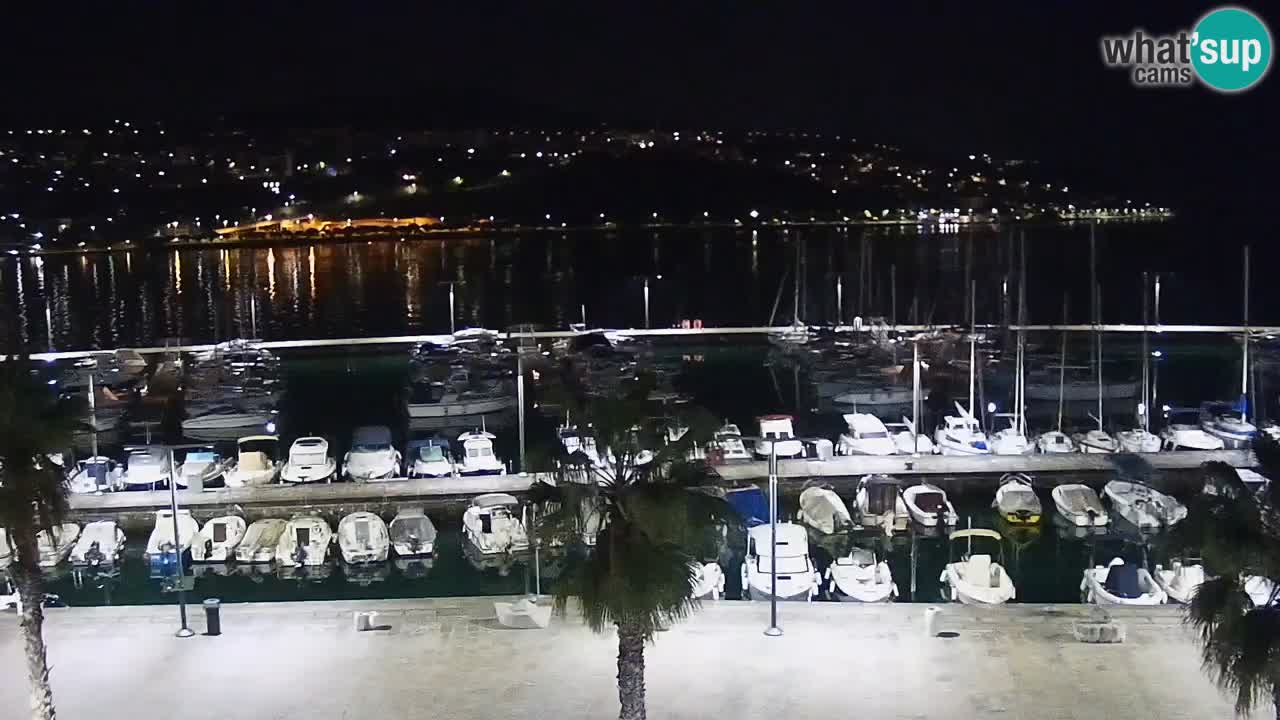 Spletna kamera Luka Koper v živo – Potniški terminal in tovorno pristanišče – Slovenija