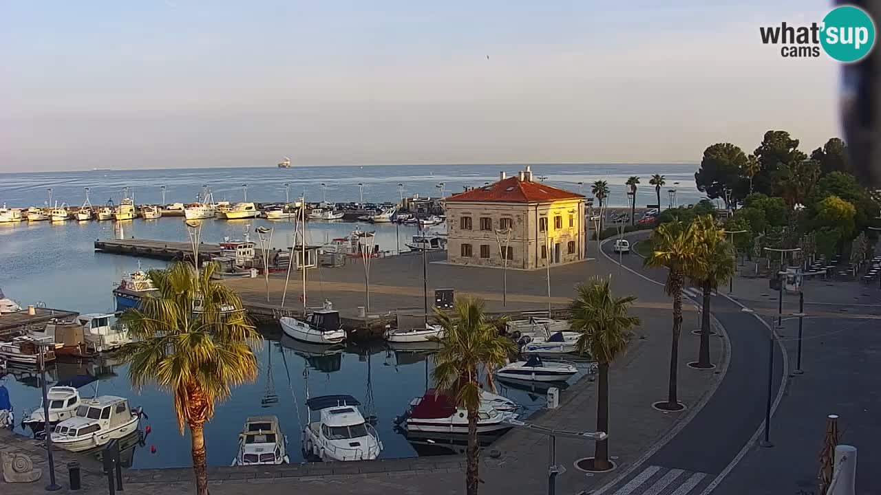 Webcam Koper – Panorama de la marina et de la promenade depuis le Grand Hotel Koper