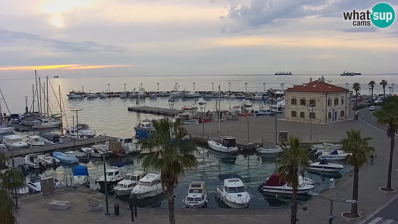 Web kamera Koper – marina i promenada – hotel Grand Koper