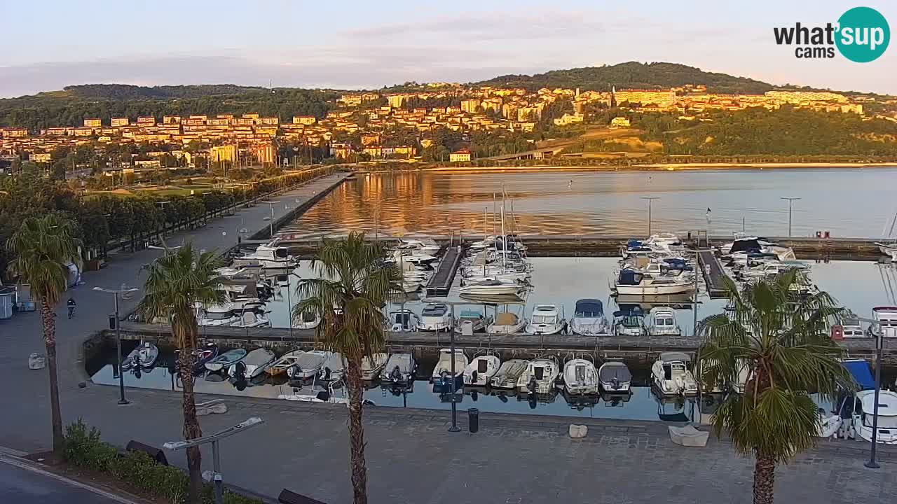 Camera en vivo Koper – puerto deportivo y paseo marítimo desde el Hotel Grand Koper