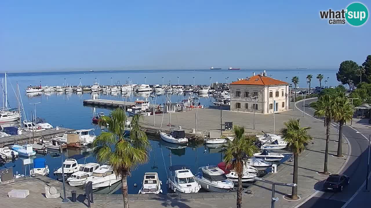Spletna kamera Koper – Panorama na marino in promenado s Hotela Grand Koper